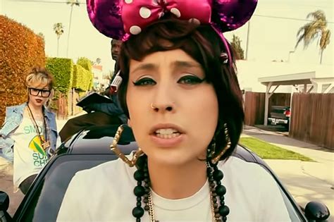 Kreayshawn Goes Nude In The Shower